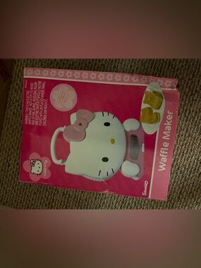 2006 Hello Kitty Waffle Maker New